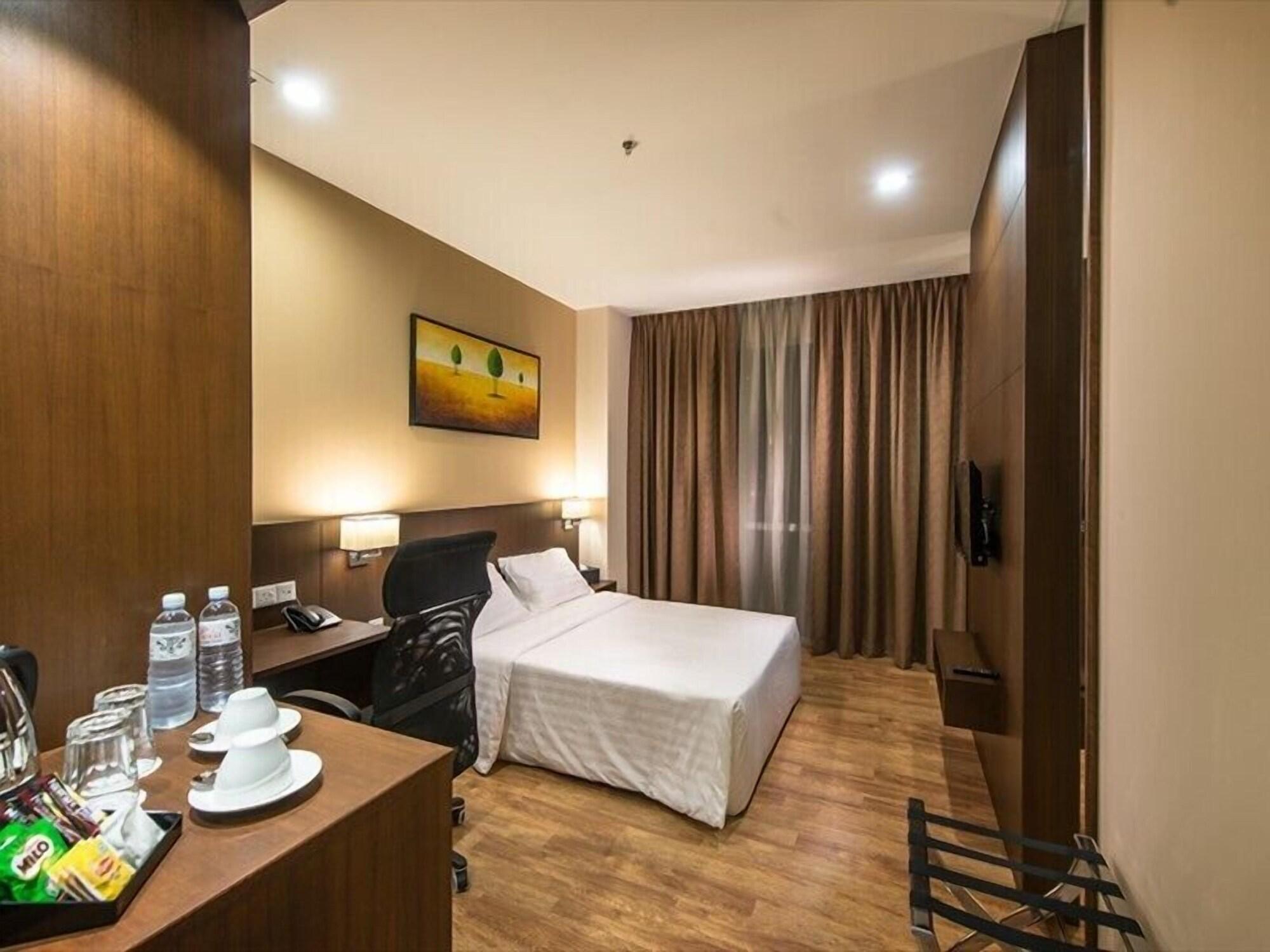 Keoja Hotel Kuala Belait Exteriör bild