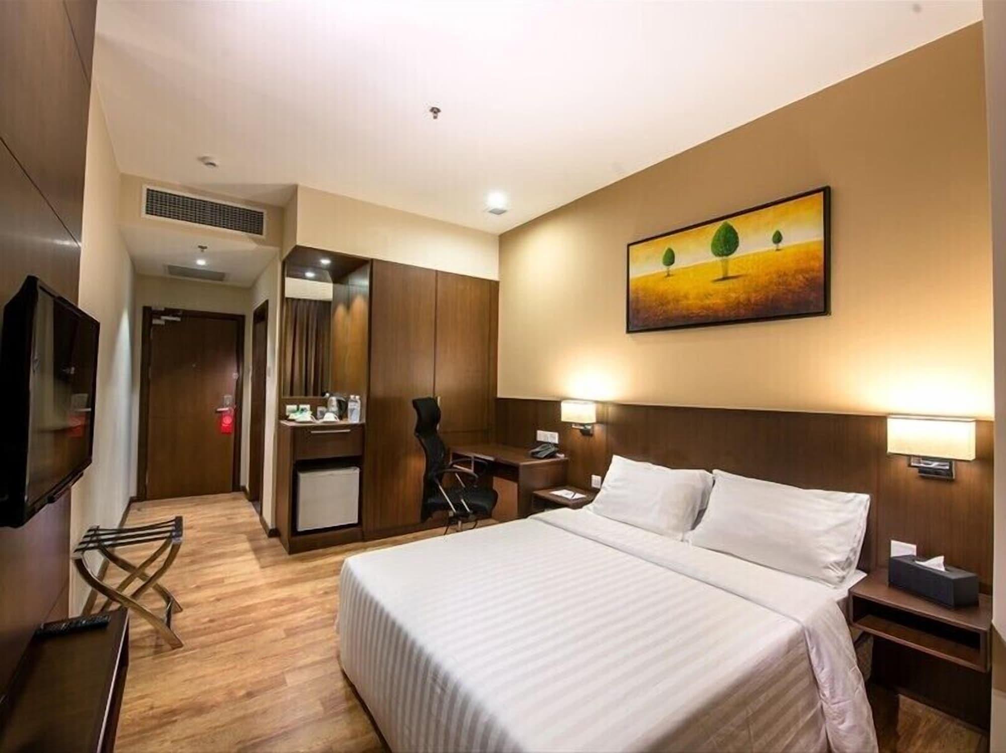 Keoja Hotel Kuala Belait Exteriör bild