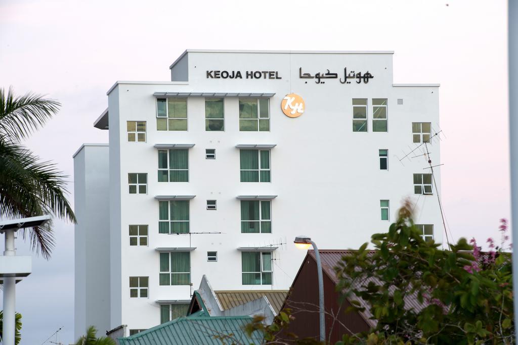 Keoja Hotel Kuala Belait Exteriör bild