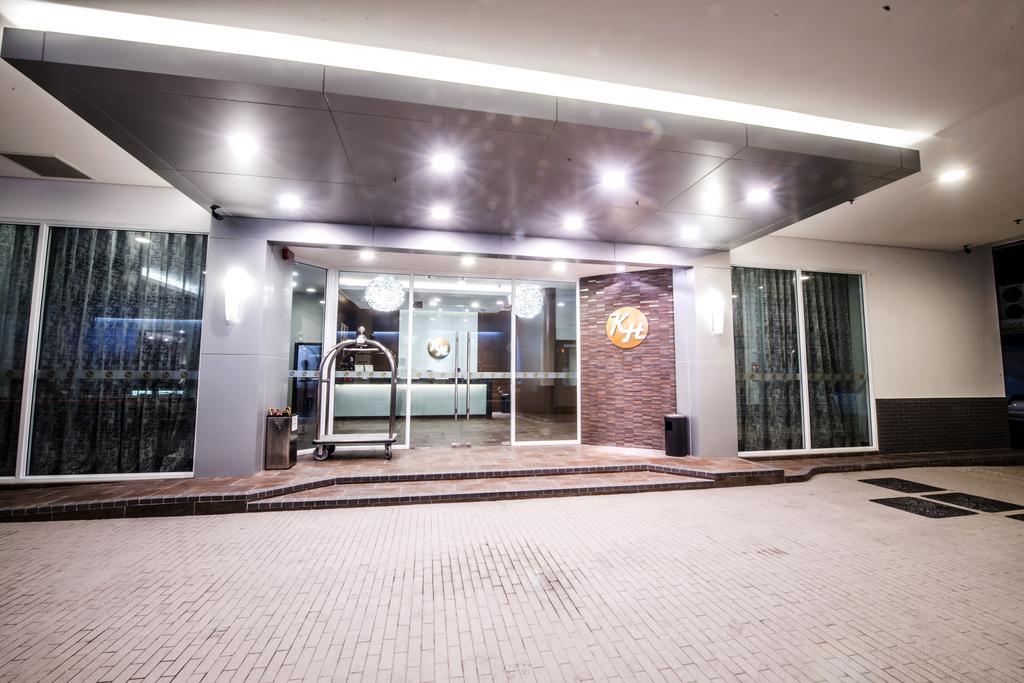 Keoja Hotel Kuala Belait Exteriör bild